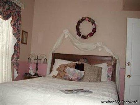 Rocking Horse Inn Ravenna Δωμάτιο φωτογραφία
