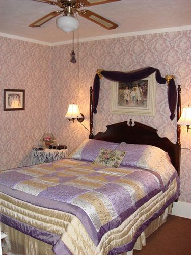 Rocking Horse Inn Ravenna Εξωτερικό φωτογραφία